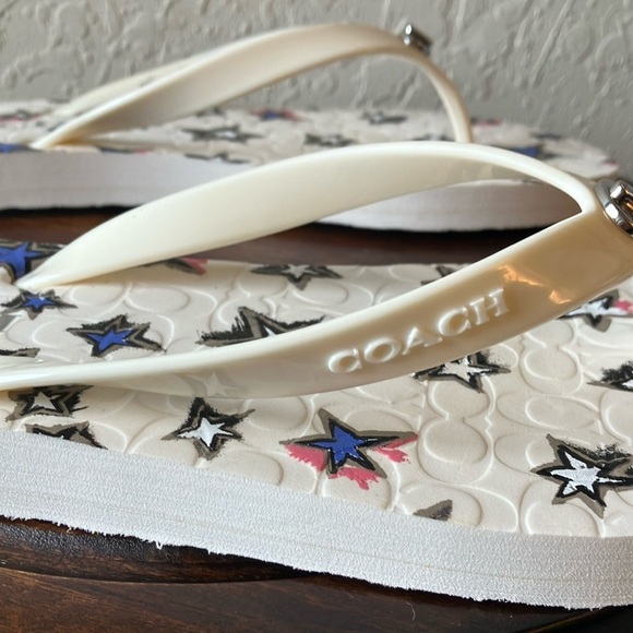 Coach: Abigail (A01821) Star Sandals/Flip Flops- Silver Tone- 7-8 - Picture 4 of 16